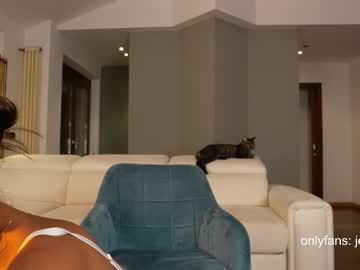 girl
        therealbonnieclydex cam image #1564531