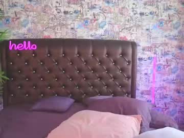 girl
        angelina_new cam image #3108393