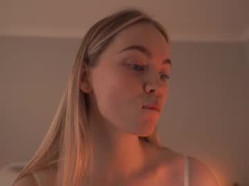girl
        bibi_it_is cam image #4468762