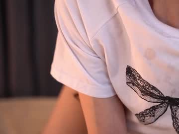 girl
        getllucky cam image #4011197