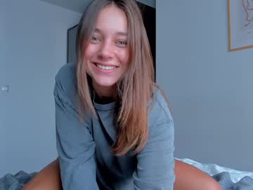 girl
        eleonora_linn_ cam image #4051562