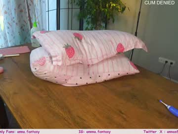 girl
        the_pussy_boulevard cam image #2590325