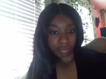 girl
        minnasw0rld cam image #2876670