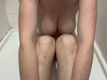 girl
        caitcat1 cam image #4431898