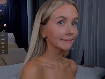 girl
        coy_tessa_ cam image #1884216