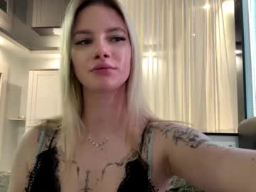 girl
        brandibelle19 cam image #4255577