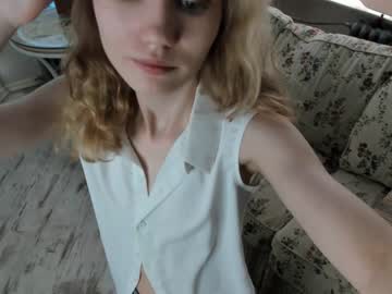 girl
        flairhickey cam image #2731438