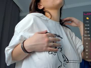girl
        evelenlia cam image #605775