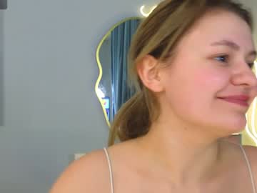 girl
        cuteemia__ cam image #4029030