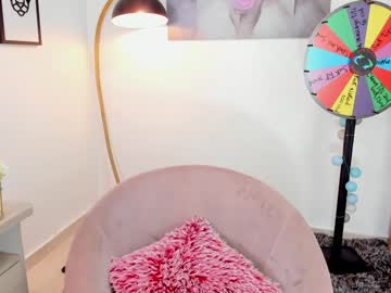 girl
        missniley cam image #3585339