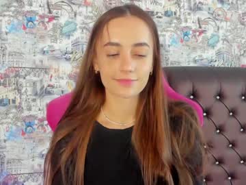 girl
        angelina_new cam image #1072565