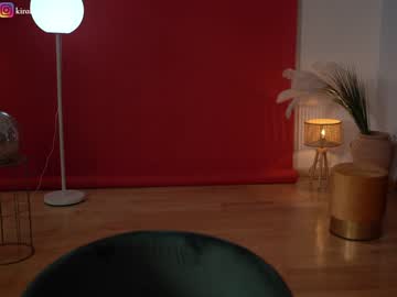 girl
        chillwithkira cam image #1444962