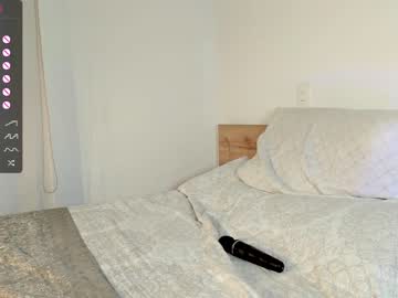girl
        grettabenett_ cam image #2651141