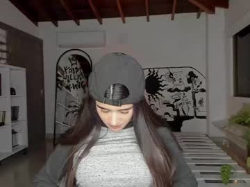 girl
        lonelly_lolly98 cam image #378242