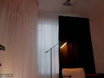 girl
        myliss cam image #3809870