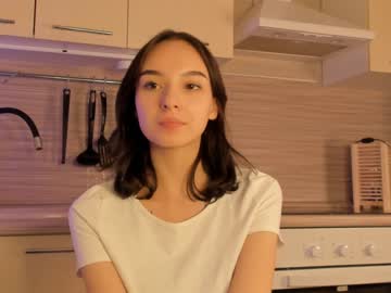 girl
        aimeerogers cam image #779792