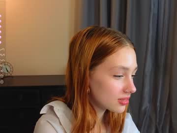 girl
        shirleywhitney cam image #1723443