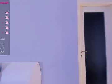 girl
        kittycaitlin cam image #708077