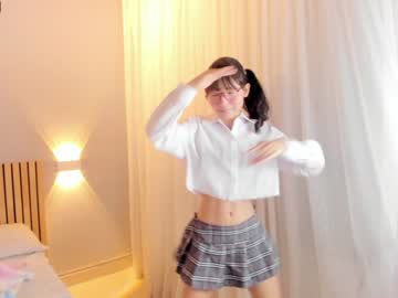 girl
        little_effy18 cam image #860654