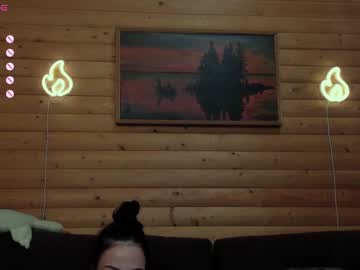 couple
        meowluv cam image #2912070