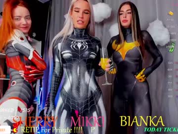 girl
        blush_mikki cam image #2357683