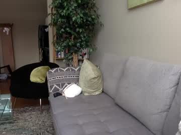 girl
        yogagirl777 cam image #2344028