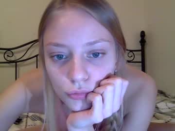 girl
        bbykellyxo cam image #4184923