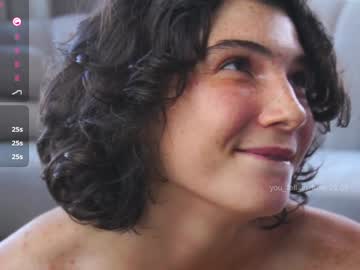 girl
        you_fell_in_love cam image #3397169