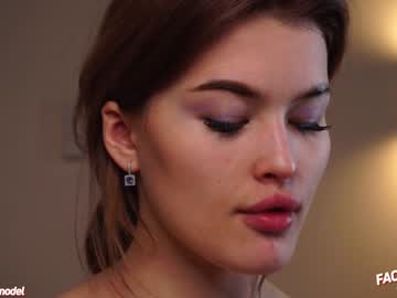girl
        w0wgirls cam image #587018