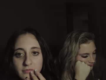 girl
        chloexbennett cam image #2307424