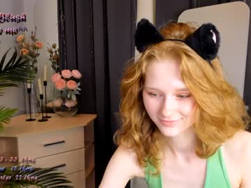girl
        navy_blush cam image #2305583