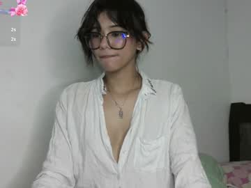 girl
        lovely_allys cam image #4533959