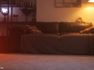 girl
        lettymoa cam image #4122632