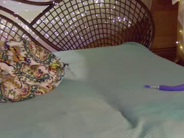 girl
        girl_next_door19 cam image #599593