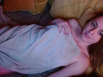 girl
        juicy_peach88 cam image #443549