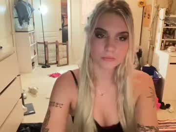 girl
        annieangel18 cam image #135021