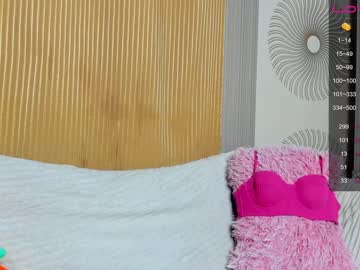girl
        happiness_call cam image #1986771