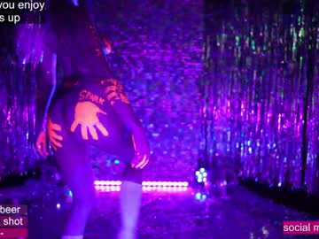 girl
        loollypop24 cam image #4495411