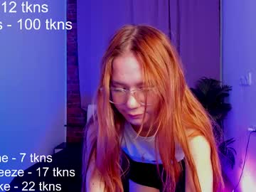 girl
        elizabeth_daily cam image #4219580