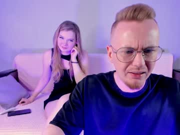 couple Close-up Pussy Web Cam Girls with cutie_lilu