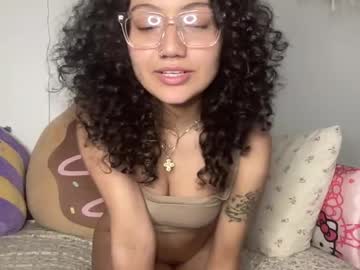 girl
        miaxrain cam image #4505864