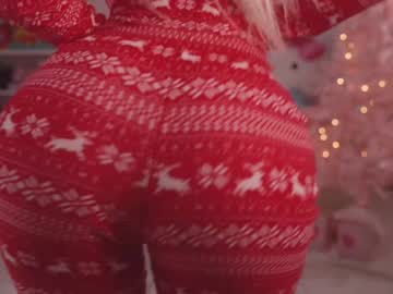 girl
        bunnydollstella cam image #3863555