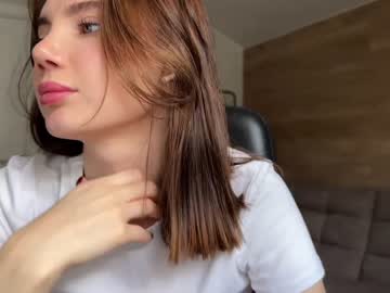 girl
        love_machine_ cam image #1571474