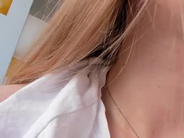 girl
        magic_couple13 cam image #2688101
