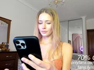 girl
        oksanafedorova cam image #515408