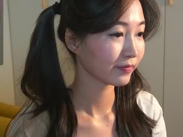 girl
        seulbi cam image #4219620