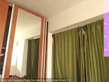 girl
        monkeylina cam image #1797055