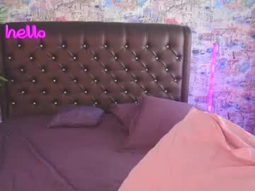 girl
        angelina_new cam image #2936022