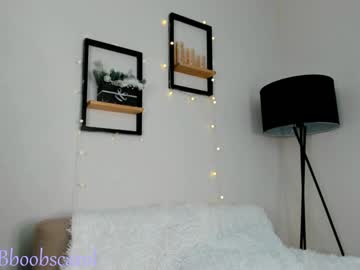 girl
        bboobscarol_ cam image #3822753