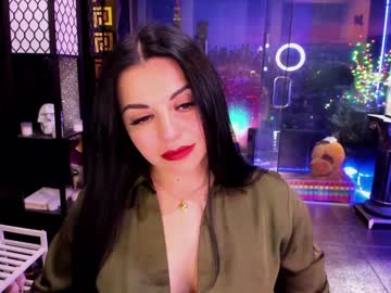 girl
        alma_pearl cam image #2715829
